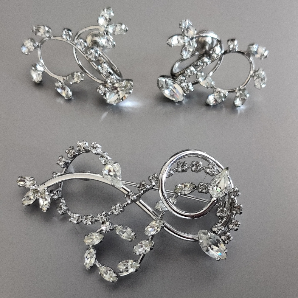 Dazzling Jay Flex Sterling Earrings and Brooch Set